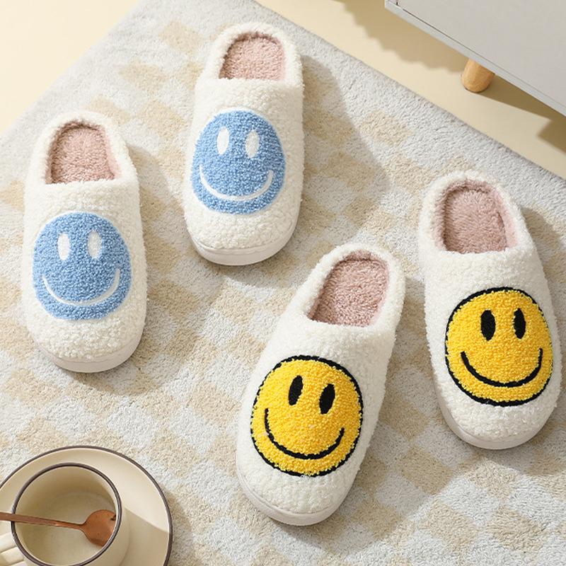 Smile Face Slippers for Women Soft Plush Smile Slippers Retro Preppy Slippers with Smile Face Happy Face Slip-on Cozy Indoor Outdoor Slippers Comfy Shoes