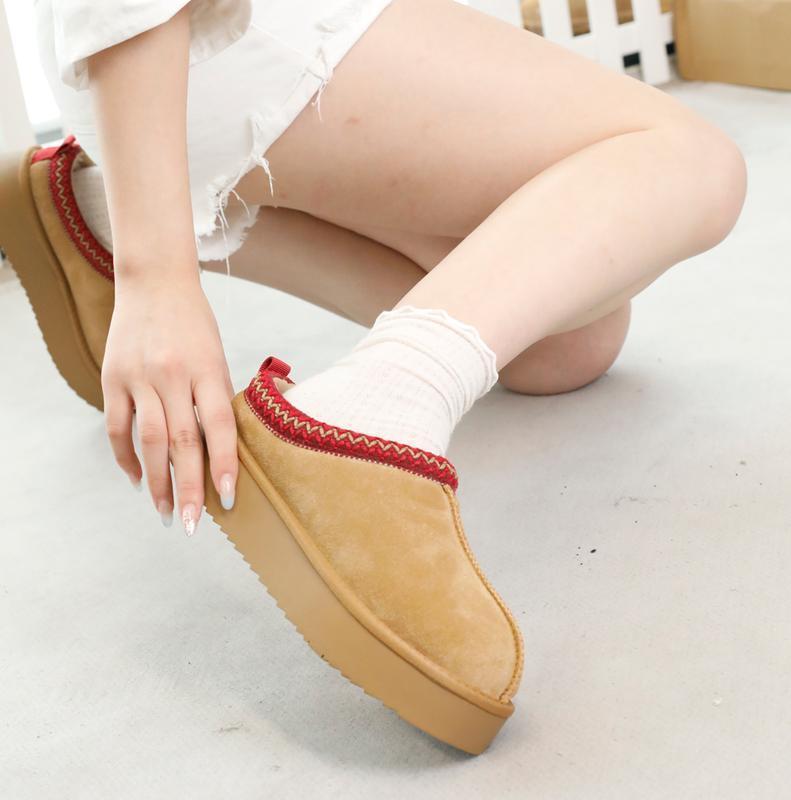 2024 simple and versatile EVELLYHOOTD woven leather outdoor slippers women's mini warm shoes with furry lining autumn and winter warm walking shoes