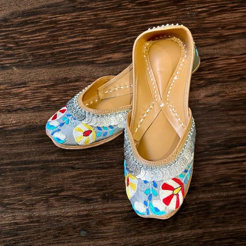 Traditional Handmade  Punjabi Jutti Flat Footwear Flatform Walking Shoes