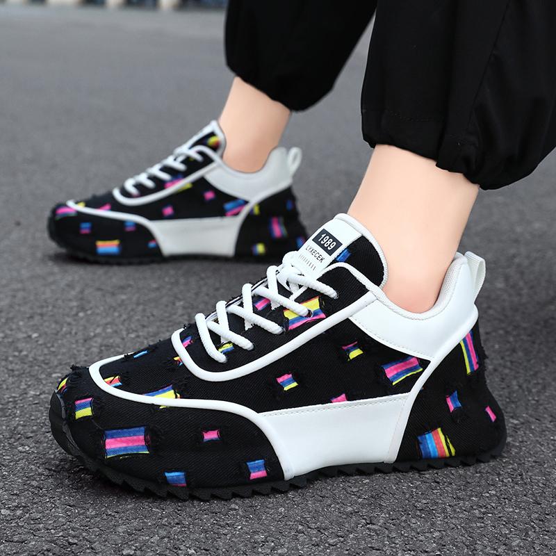 Men's casual sports shoes are breathable, comfortable, color blocked, thick soled, fashionable skateboarding shoes that are wear-resistant, anti slip, and have strong traction. They are fashionable men's shoes Trainer Runner Running Training Athletic