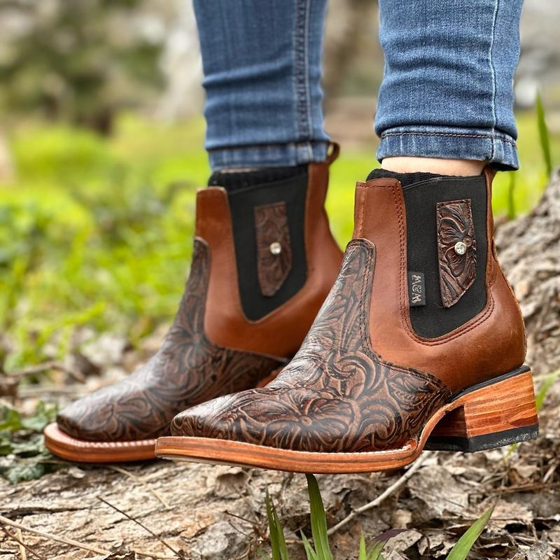 Women's Chiseled Ankle Boot DA-508 Brown