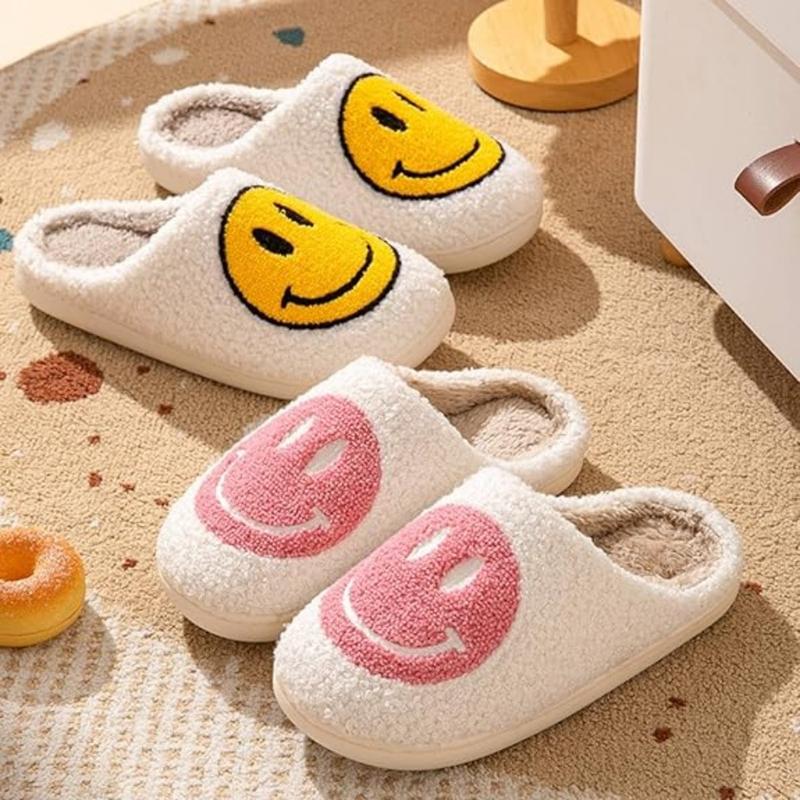 Womens Cartoon Smile Face Slippers Soft Plush Slippers Retro Preppy Slippers Happy Face Slippers Slip-on Cozy Indoor Outdoor Walking Shoes for Winter