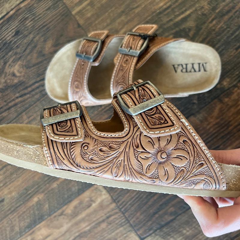 Tooled leather sandals Open Toe