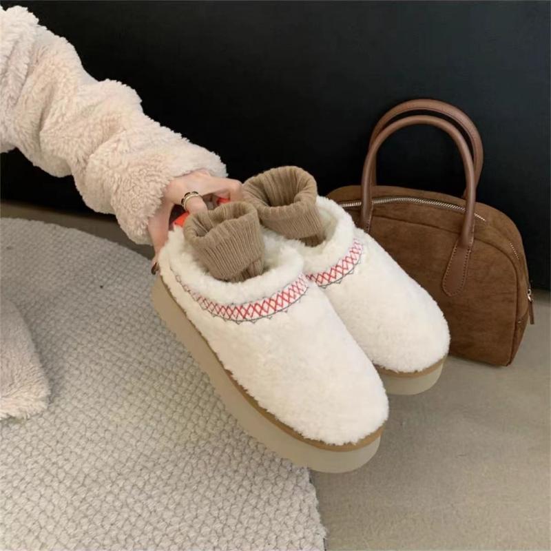 Spring special price round toe women'smodel 2024 new cute loafers white khakifluffy low-cut fashionable slippers forcommuting and leisure outdoor gifts forgirlfriends and family