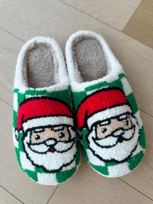 Festive Santa Green Checkered Cozy Slippers – Unisex Holiday Comfort