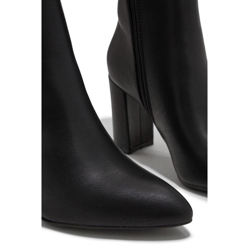 Social Season Block Heel Ankle Boots - Black