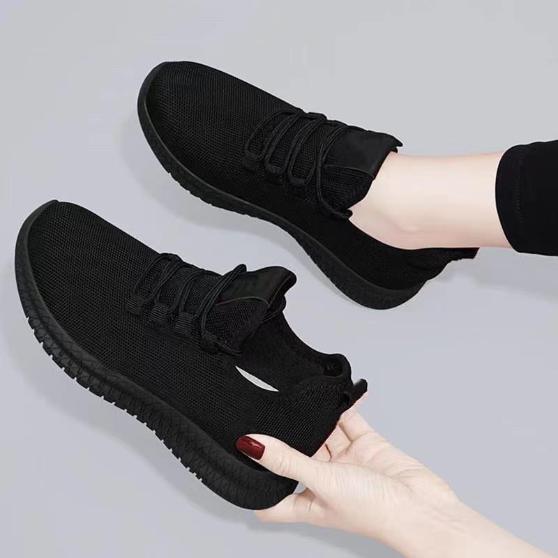 Women's Black Thin Shoes Kitchen Shoes for Work Breathable Non-Slip Soft Bottom Cloth Shoes Women's Casual Mom Shoes Mesh Surface Shoes