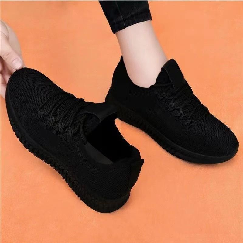 Women's Black Thin Shoes Kitchen Shoes for Work Breathable Non-Slip Soft Bottom Cloth Shoes Women's Casual Mom Shoes Mesh Surface Shoes