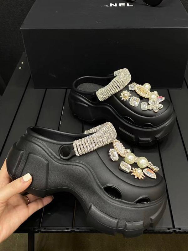 Women's Trendy Thick-soled High-heeled Clogs, Fashion Rhinestone & Faux Pearls Decorated Flower Design Clogs, Summer 2024 Casual Comfortable Home Slippers for Outdoor Wear