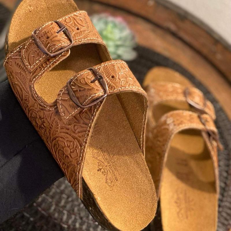 TROQUELEADO SANDALS CARAMEL