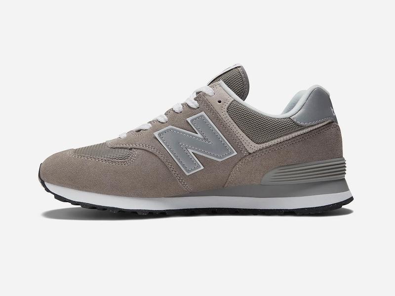 New Balance 574 - Classic Style for Men's Footwear