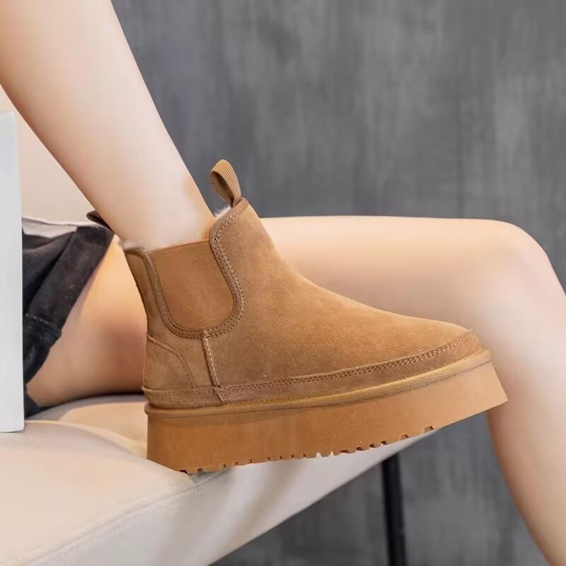 Thick bottom snow boots female 2024 new winter Chelsea short boots fur integrated velvet thickening protection Warm cotton shoes