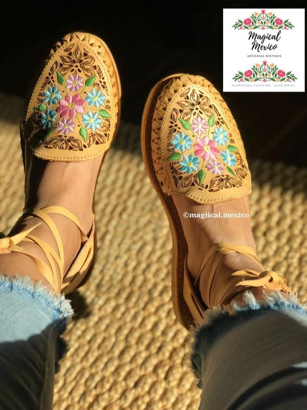 Huarache Sandals lace up embroidered  Mexican huarache for women  huarache artesanal de mujer  boho hippie sandals  Mexican sandals women